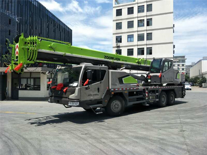 黄骅市跨街广告牌的高空安装注意事项