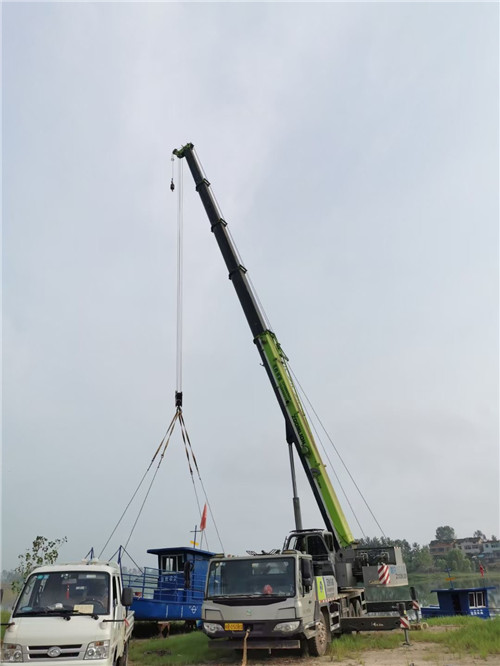 黄骅市桥梁建设吊装案例